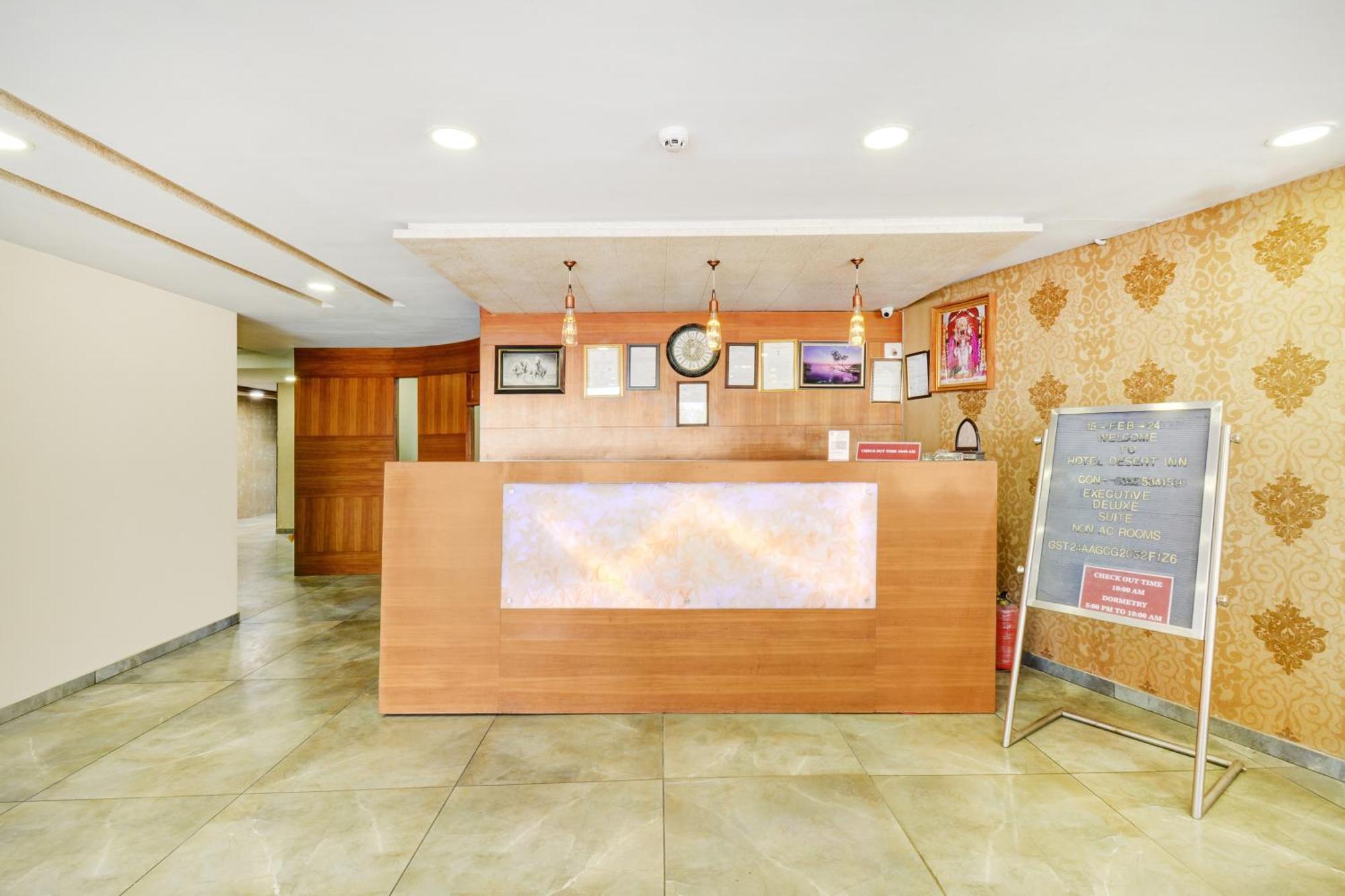 Hotel Desert Inn Tharad Bagian luar foto