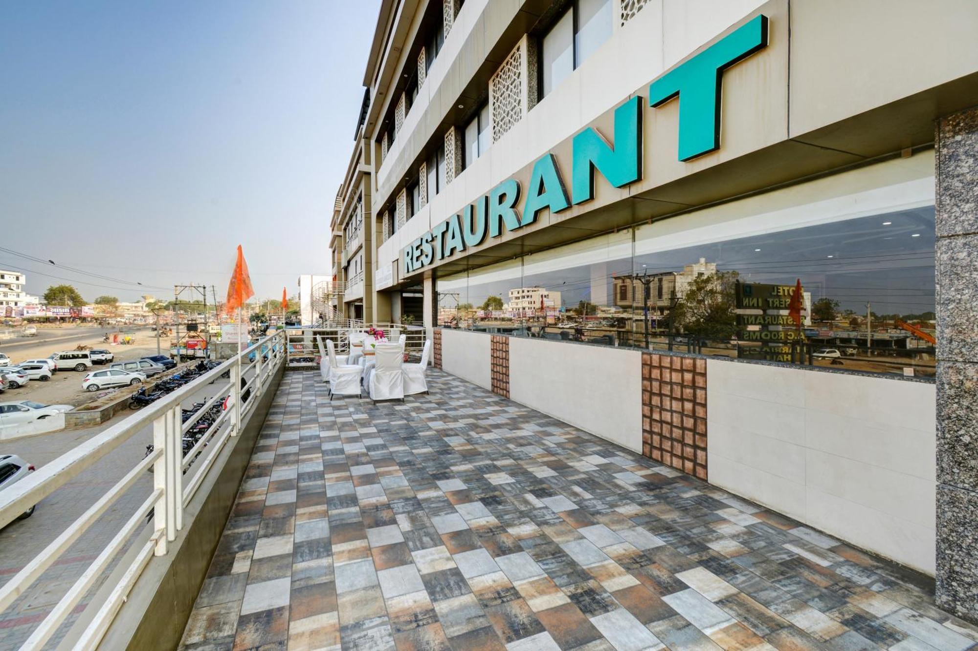 Hotel Desert Inn Tharad Bagian luar foto